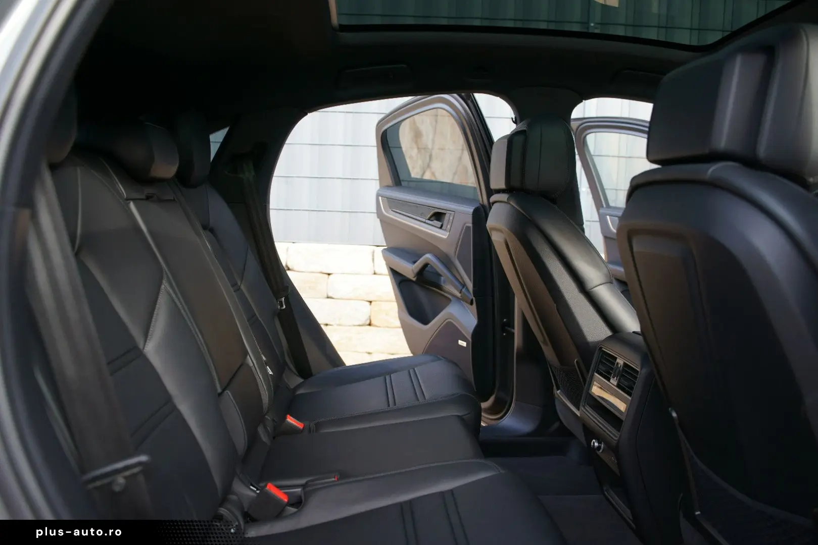 PORSCHE Cayenne Coupe S E-Hybrid SportDesign