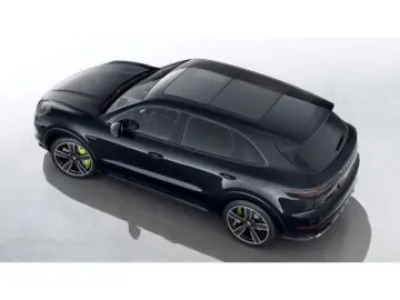 PORSCHE Cayenne Turbo S E-Hybrid