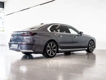 BMW i7 xDrive60 Executive Lounge