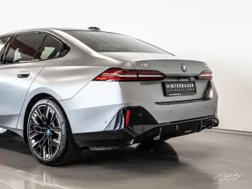 BMW i5 M60 xDrive Pano Iconic