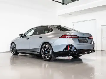BMW i5 M60 xDrive Pano Iconic
