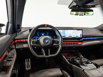BMW i5 M60 xDrive Pano Iconic