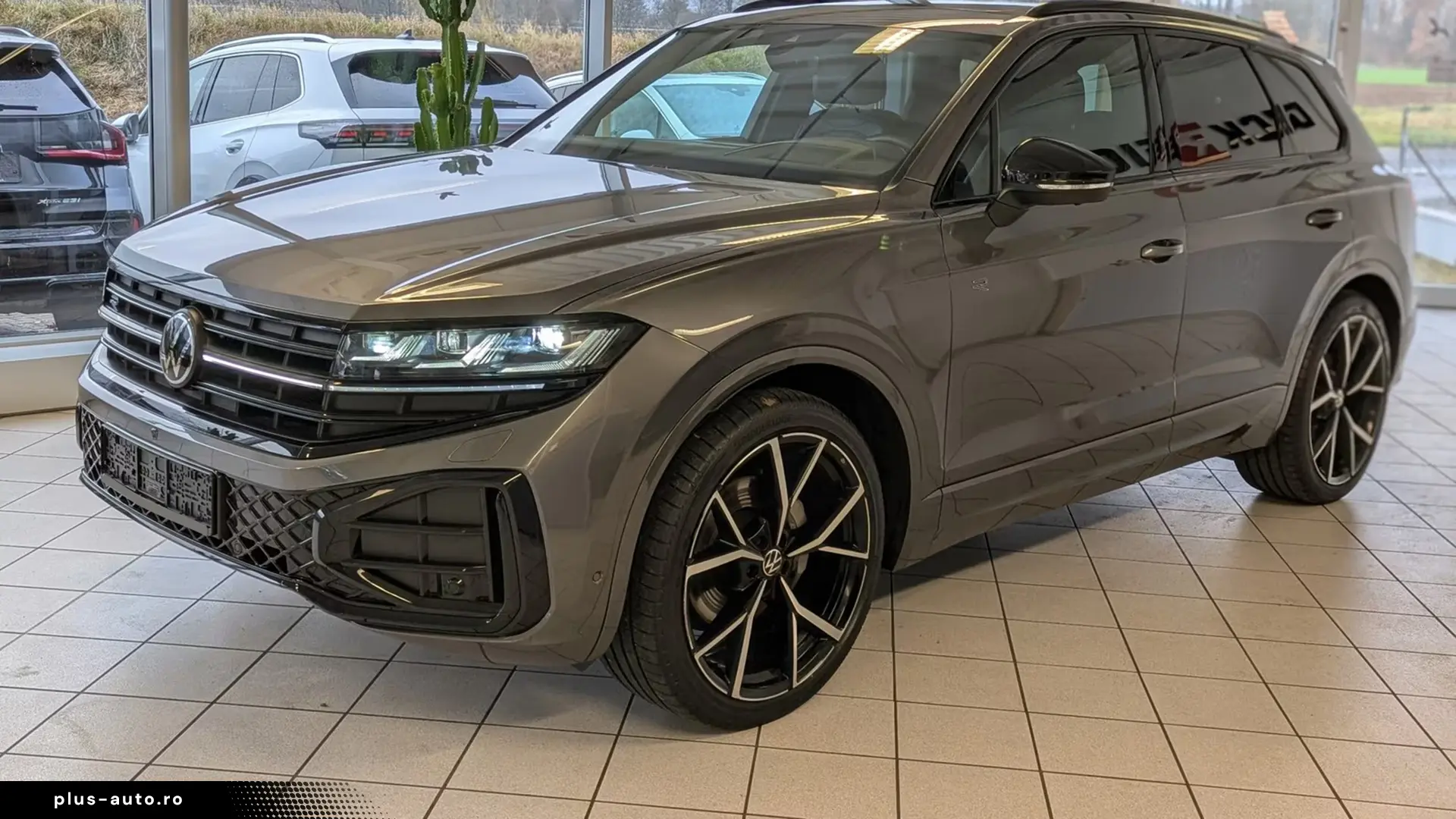 Volkswagen Touareg 3.0 TDI 4M R-Line   Finanțare Leasing