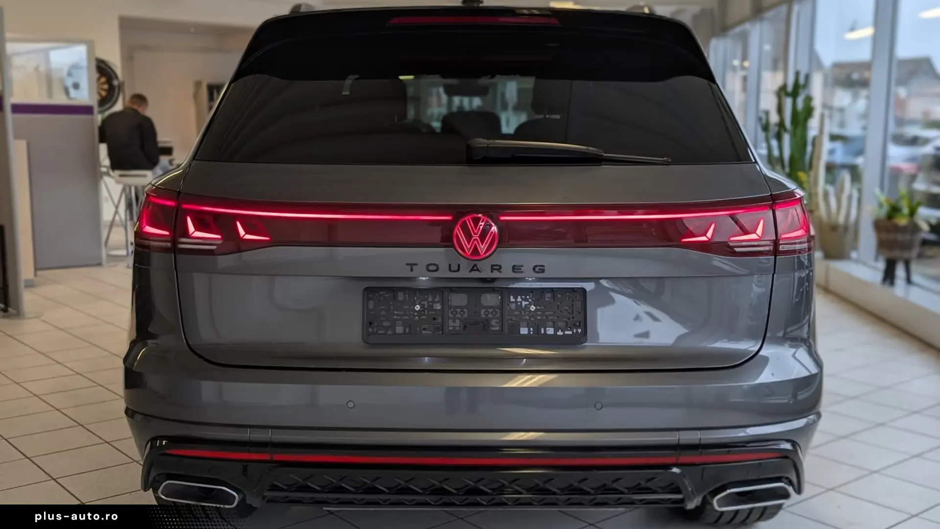 Volkswagen Touareg 3.0 TDI 4M R-Line   Finanțare Leasing