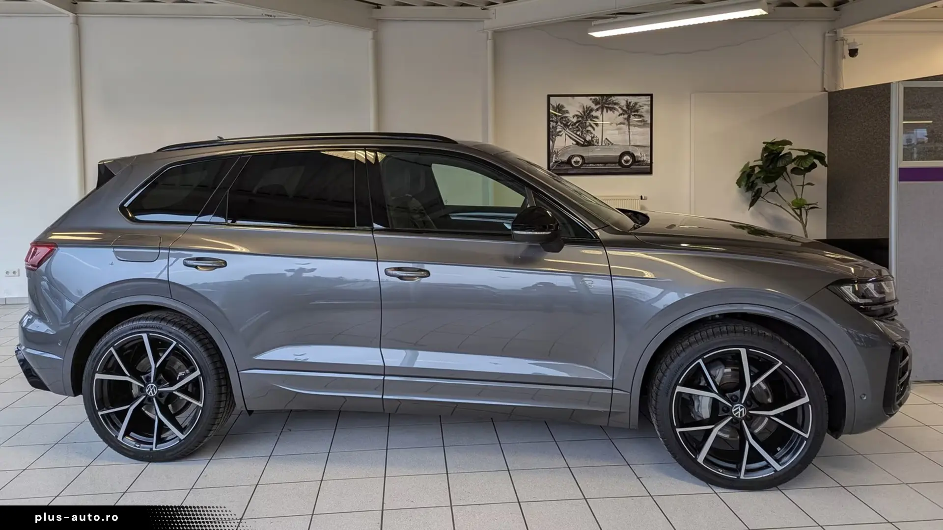 Volkswagen Touareg 3.0 TDI 4M R-Line   Finanțare Leasing