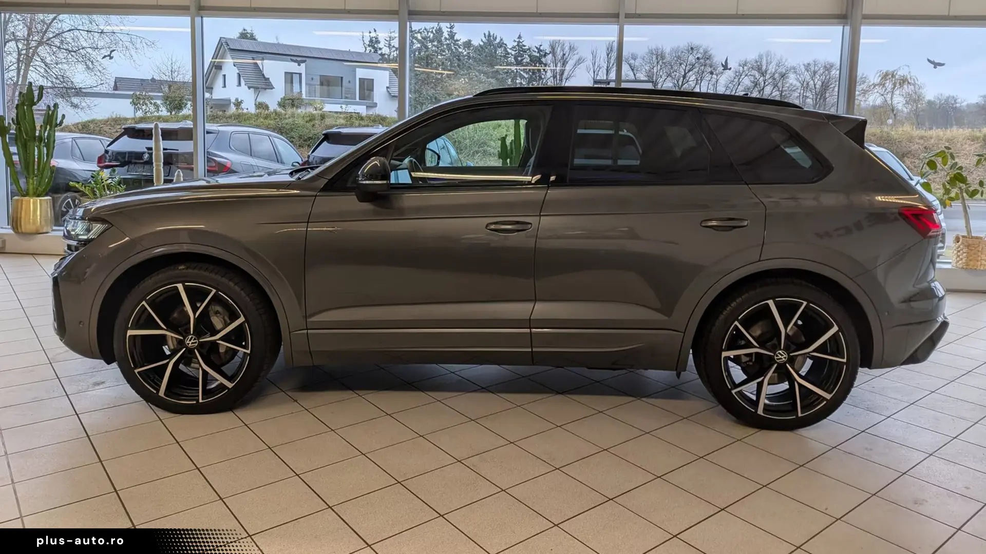 Volkswagen Touareg 3.0 TDI 4M R-Line   Finanțare Leasing