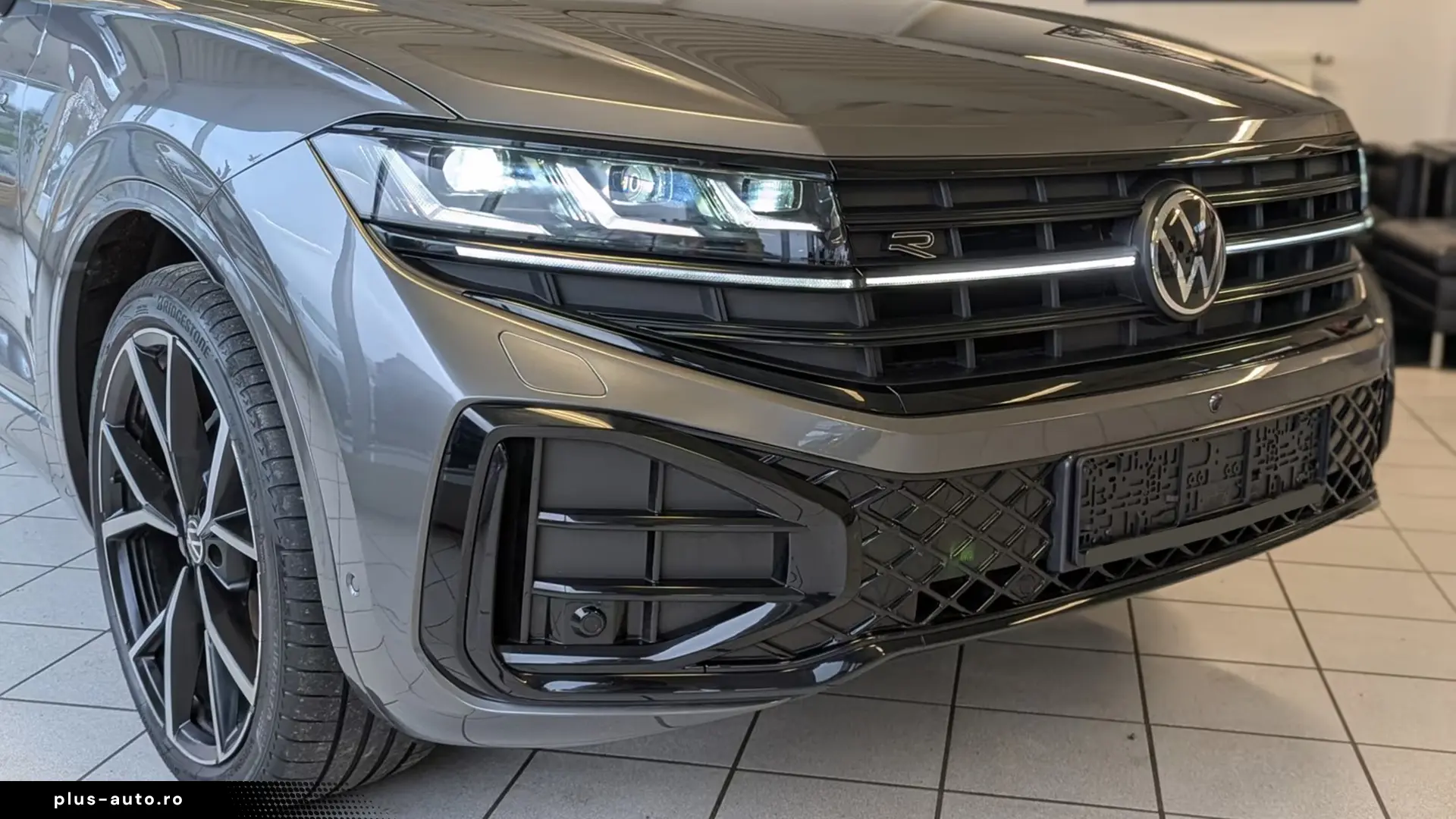 Volkswagen Touareg 3.0 TDI 4M R-Line   Finanțare Leasing