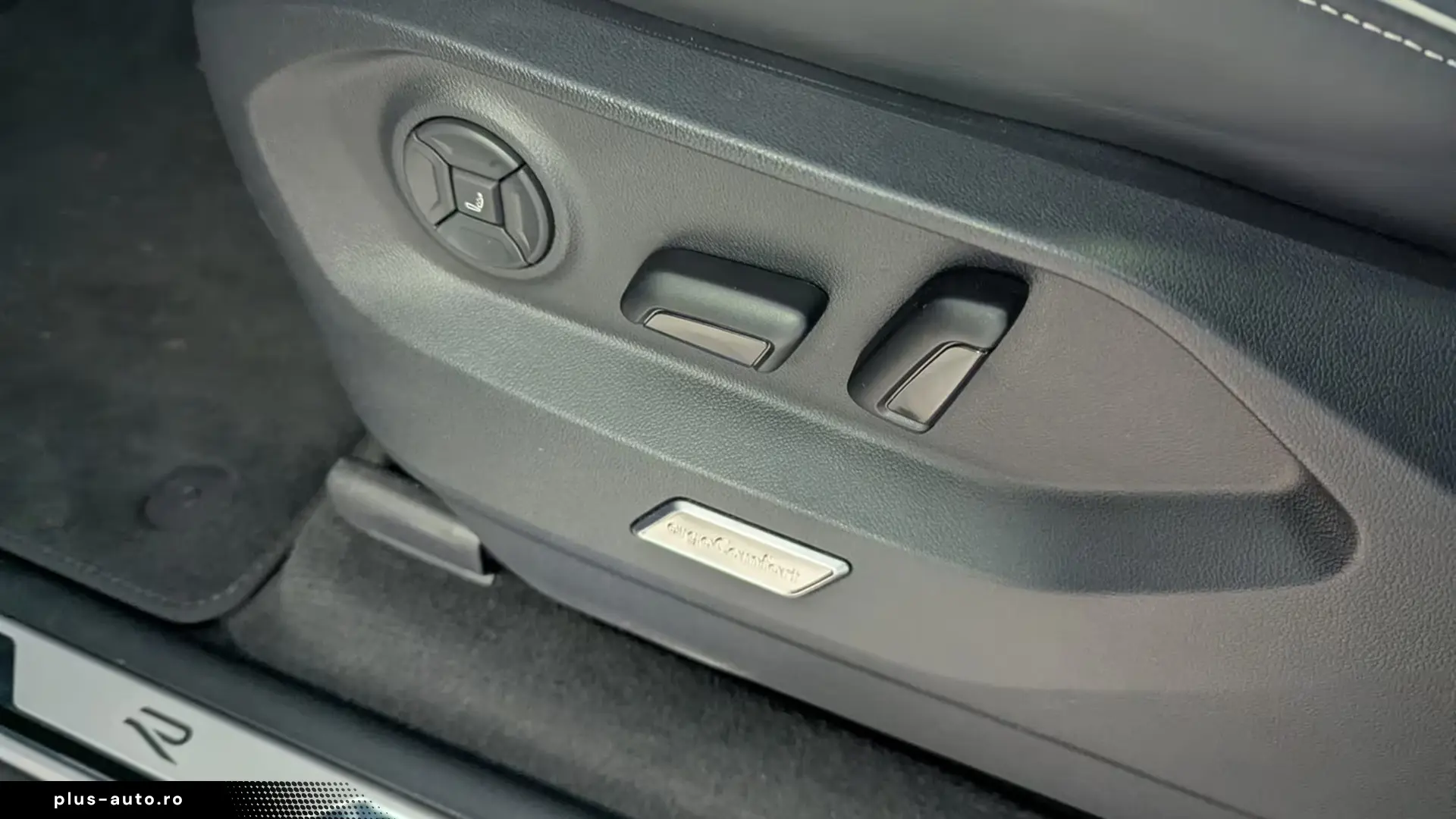 Volkswagen Touareg 3.0 TDI 4M R-Line   Finanțare Leasing
