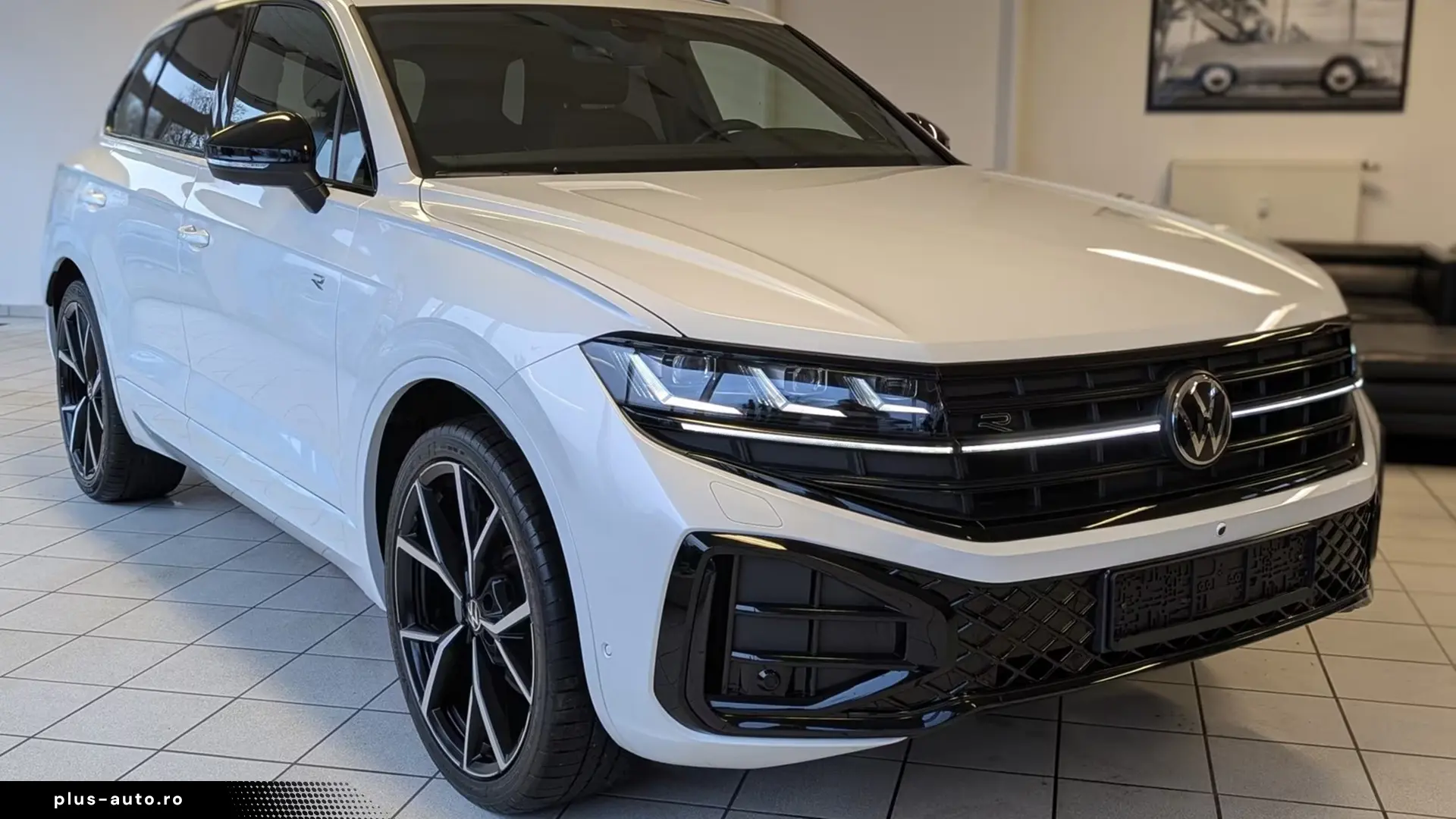 Volkswagen Touareg 3.0 TDI 4M R-line   Finanțare Leasing