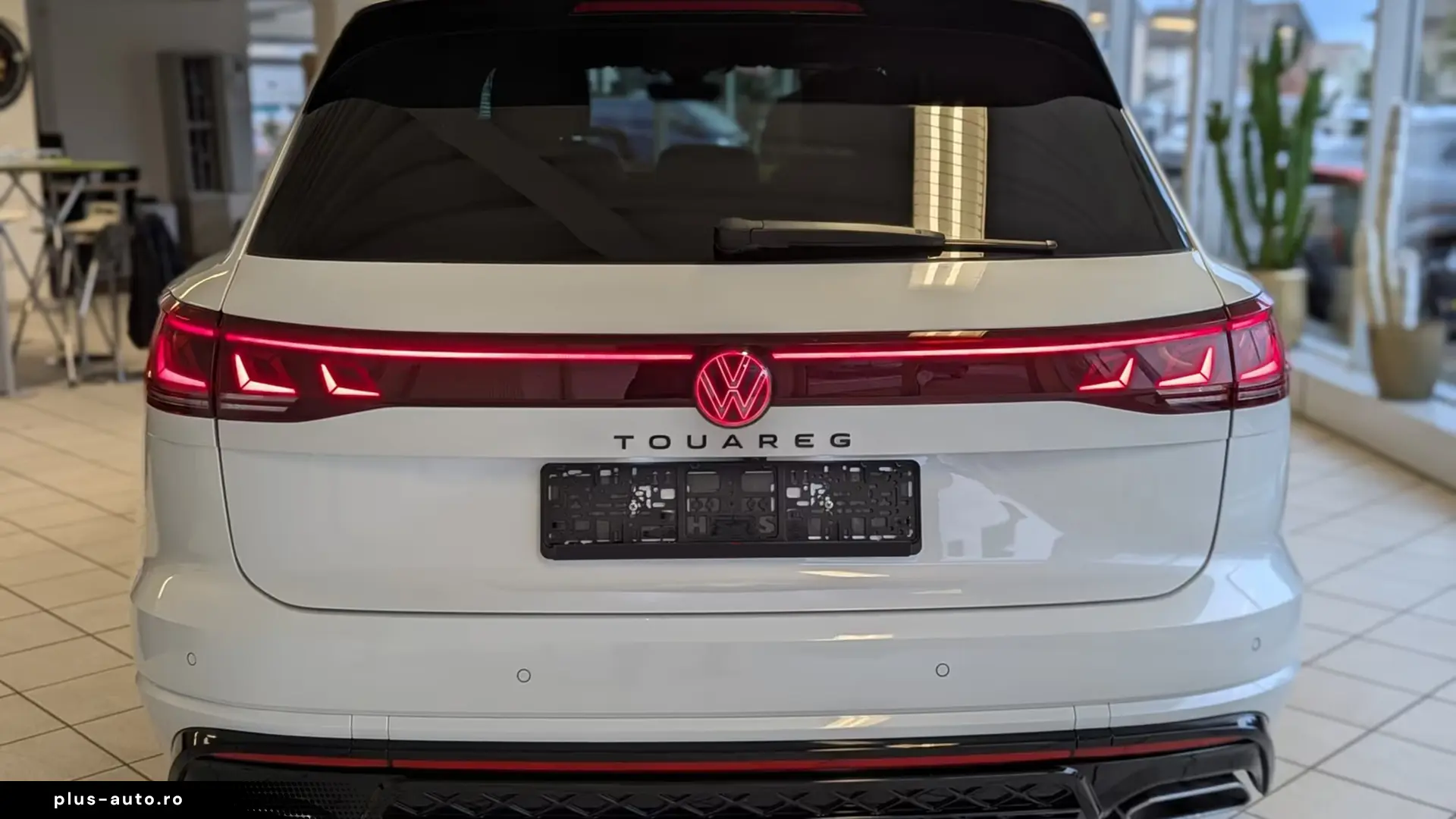 Volkswagen Touareg 3.0 TDI 4M R-line   Finanțare Leasing