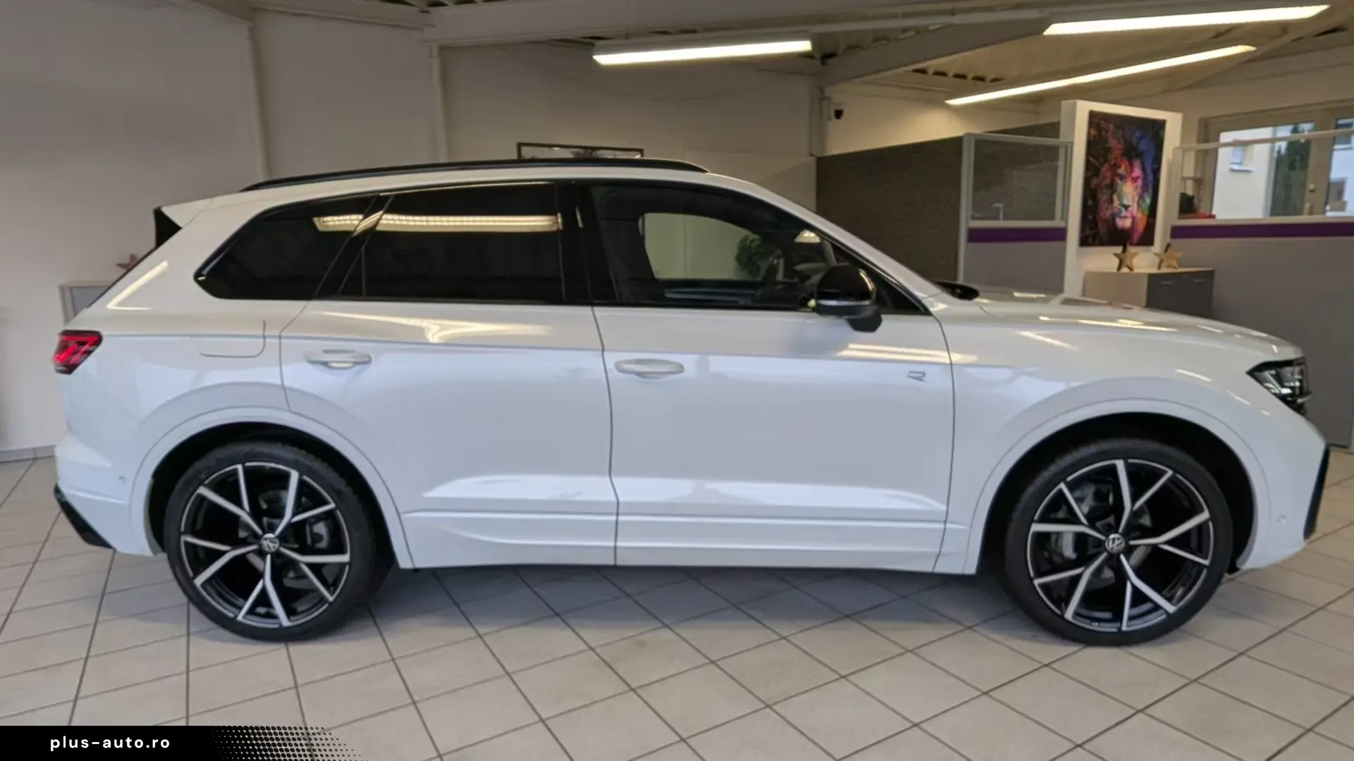 Volkswagen Touareg 3.0 TDI 4M R-line   Finanțare Leasing