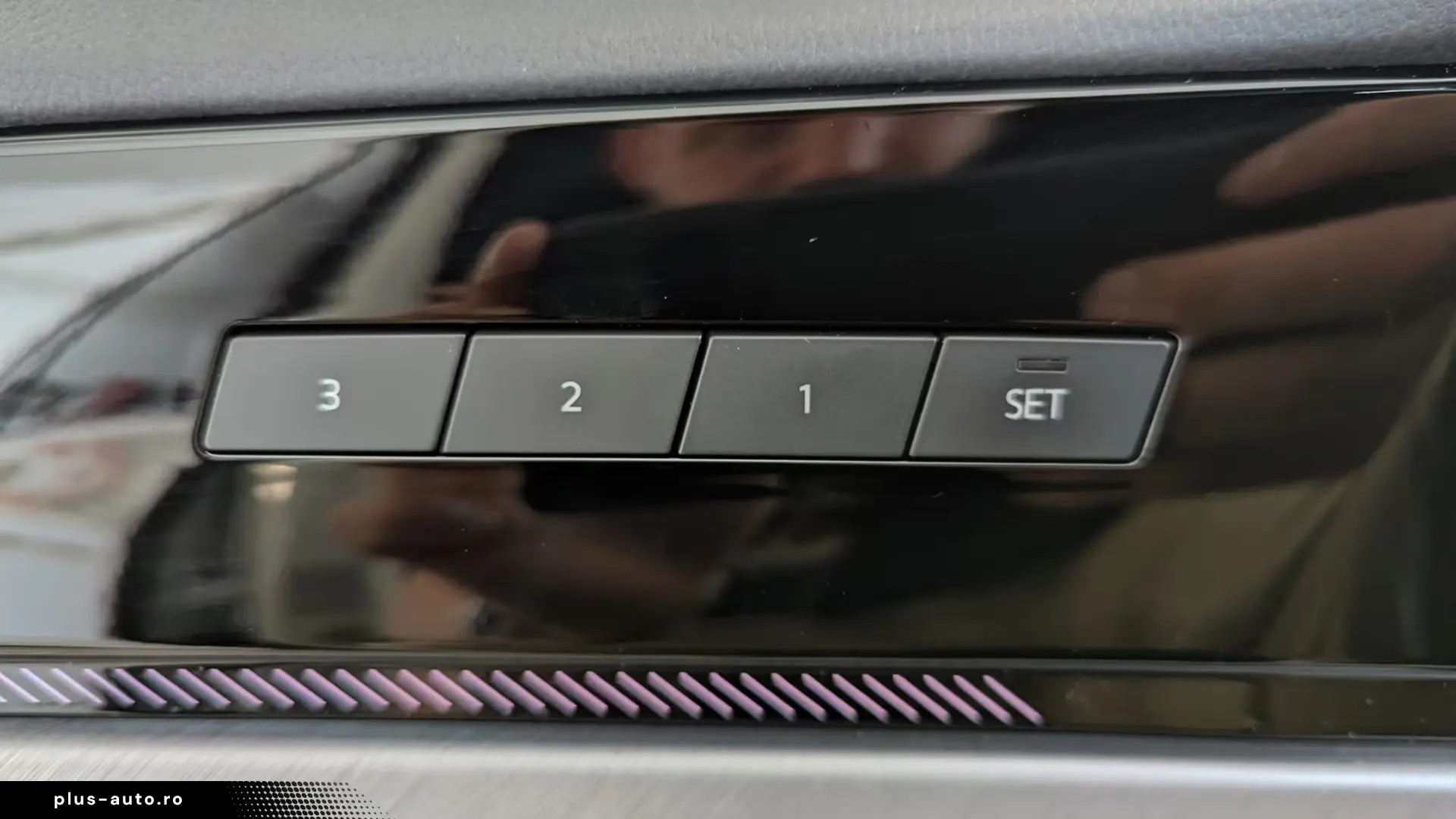 Volkswagen Touareg 3.0 TDI 4M R-line   Finanțare Leasing