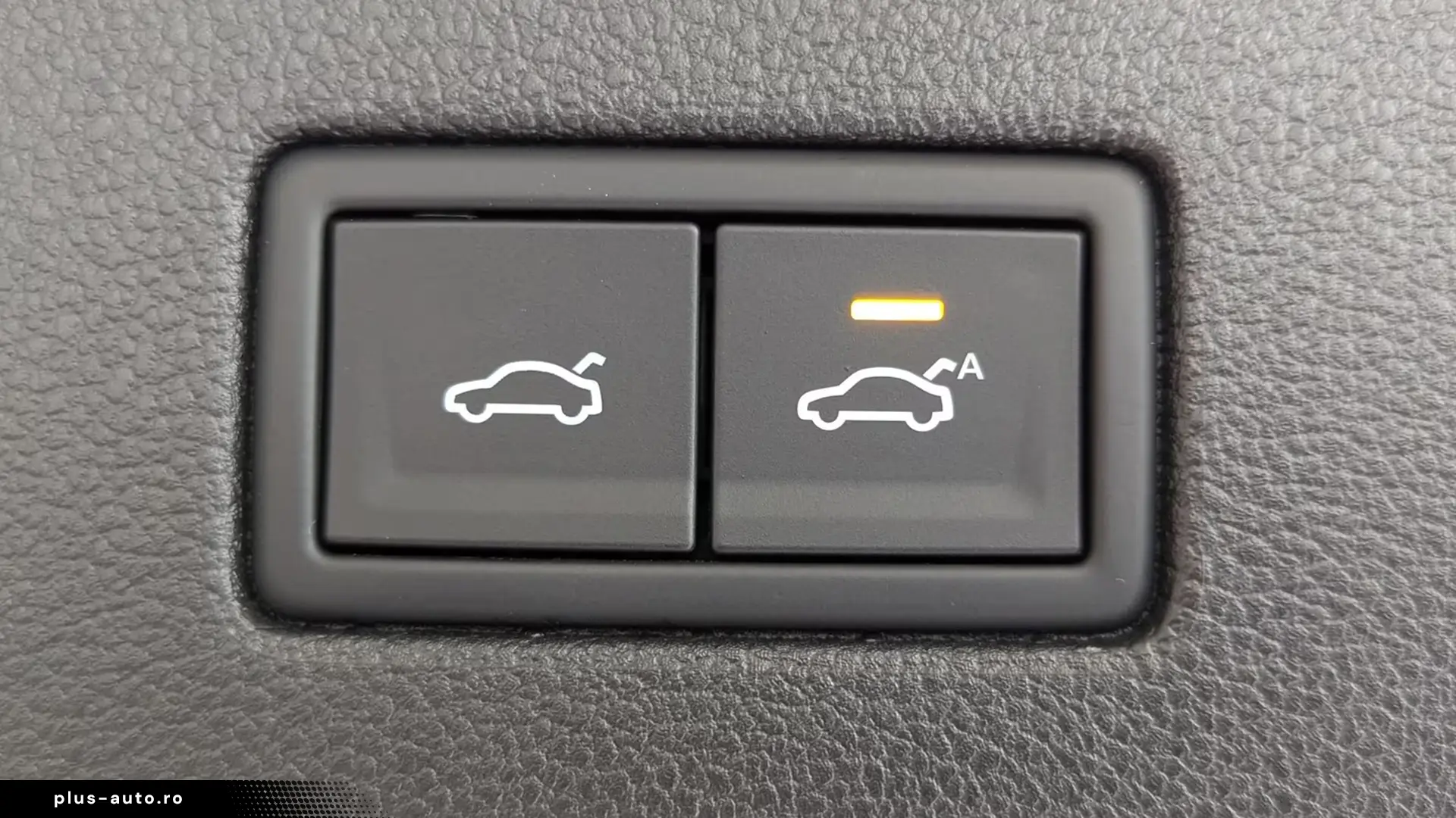 Volkswagen Touareg 3.0 TDI 4M R-line   Finanțare Leasing