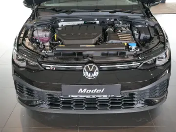 VW Golf GTI Clubsport   Akrapovic   Pano   AHK
