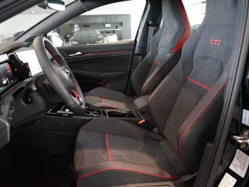 VW Golf GTI Clubsport   Akrapovic   Pano   AHK
