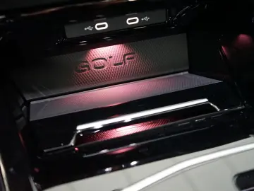 VW Golf GTI Clubsport   Akrapovic   Pano   AHK