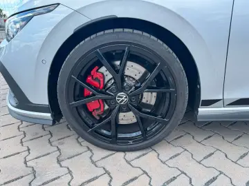 VW Golf GTI Clubsport 2.0 TSI DSG AKRA ACC IQ HARMA