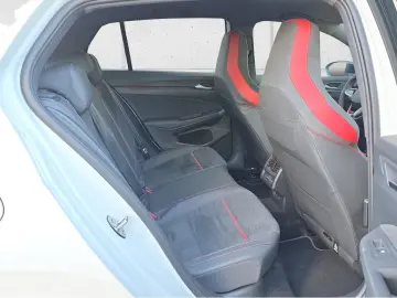 VW Golf VIII 2.0 TSI GTI Clubsport Per. Akrapovic