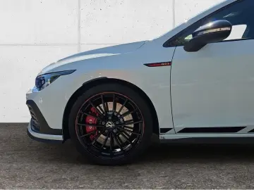 VW Golf VIII 2.0 TSI GTI Clubsport Per. Akrapovic