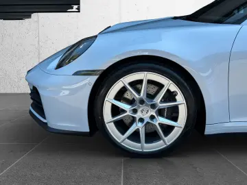PORSCHE 992 911 Carrera Cabriolet BOSE 360  Sportabgasan