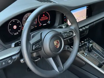 PORSCHE 992 911 Carrera Cabriolet BOSE 360  Sportabgasan