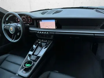 PORSCHE 992 911 Carrera Cabriolet BOSE 360  Sportabgasan