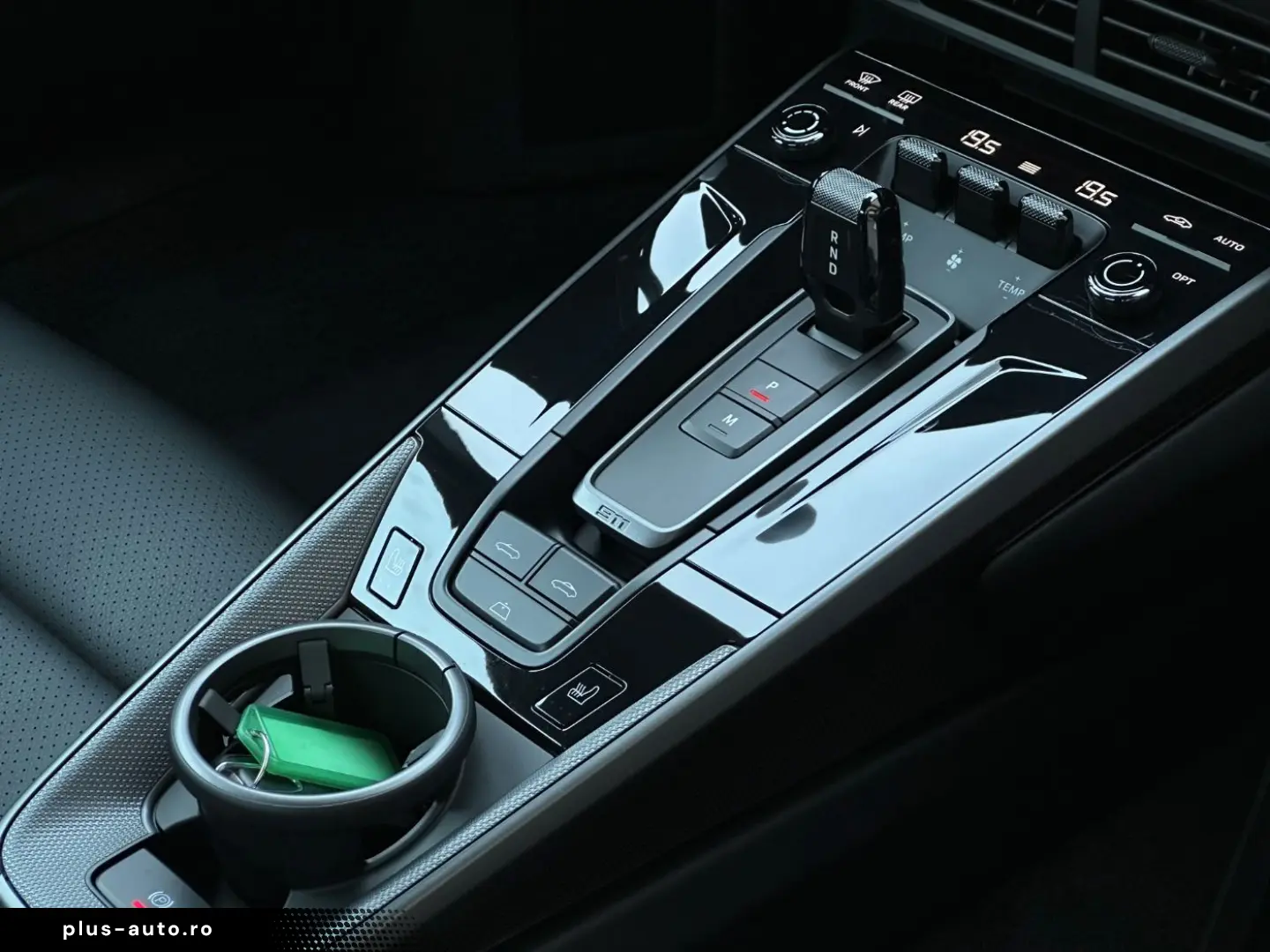 PORSCHE 911 2024 — imagine 11