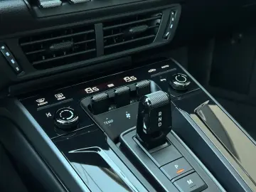 PORSCHE 992 911 Carrera Cabriolet BOSE 360  Sportabgasan