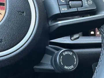 PORSCHE 992 911 Carrera Cabriolet BOSE 360  Sportabgasan