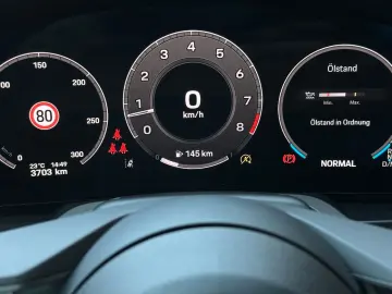 PORSCHE 992 911 Carrera Cabriolet BOSE 360  Sportabgasan