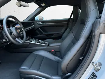 PORSCHE 992 911 Carrera Cabriolet BOSE 360  Sportabgasan