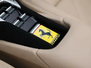 FERRARI 296 GTS      Ferrari Frankfurt