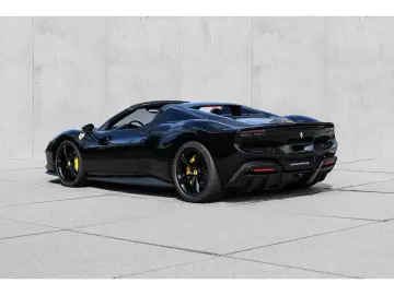 FERRARI 296 GTS  Racingsitze Liftsystem Carbon LED JBL