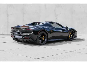 FERRARI 296 GTS  Racingsitze Liftsystem Carbon LED JBL