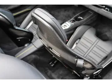 FERRARI 296 GTS  Racingsitze Liftsystem Carbon LED JBL