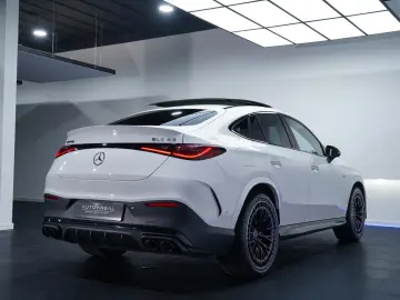MERCEDES-BENZ GLC 43 AMG 4Matic Coupé PANO 360  BURM…