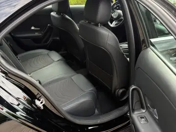 MERCEDES-BENZ A 180  Limousine Kamera Dig.Tacho LED