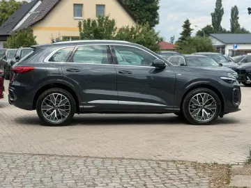 AUDI Q5 Sportback 2.0 TDI quattro S Line 360 CAM ACC