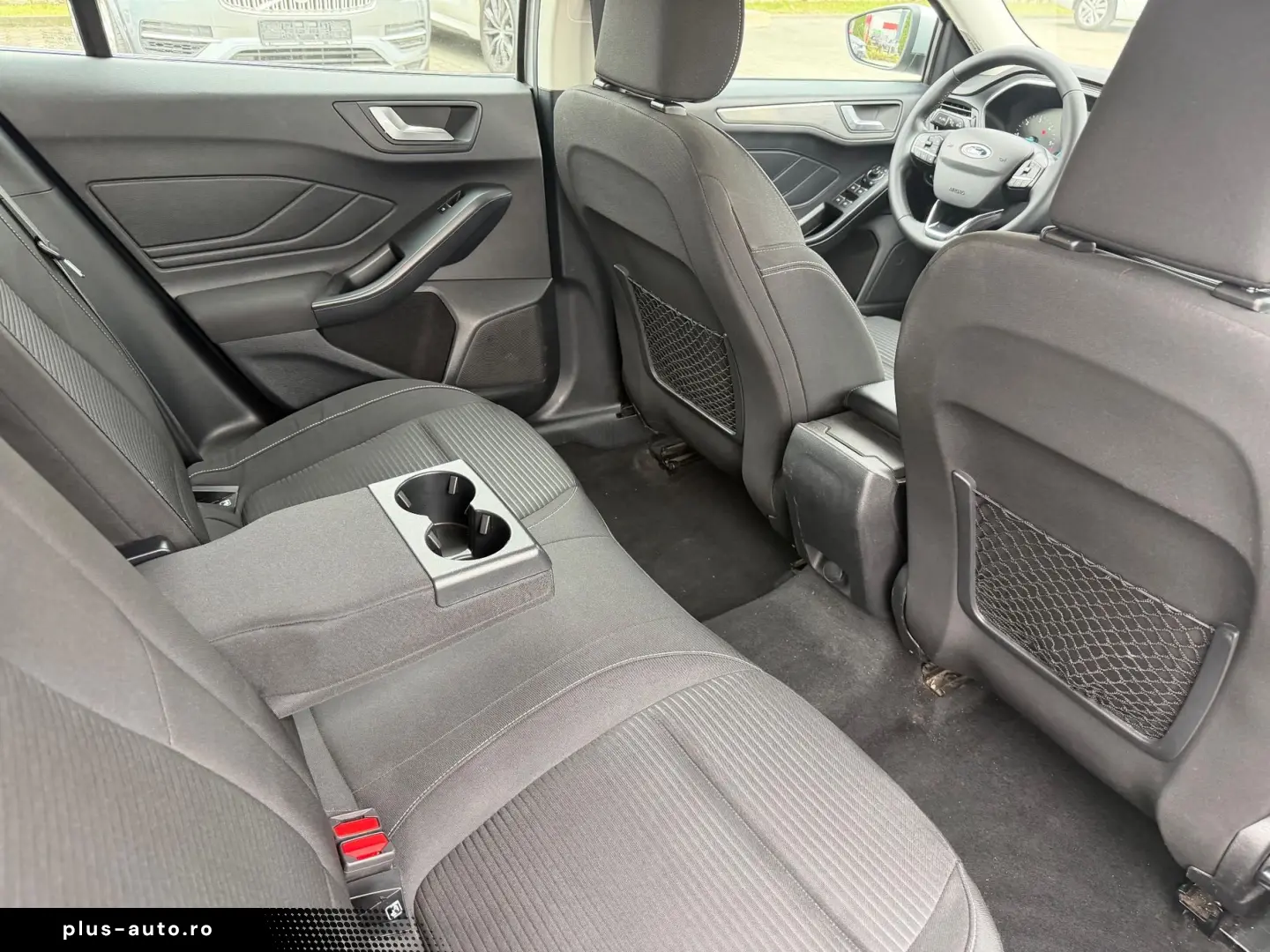 FORD Focus 2023 — imagine 8