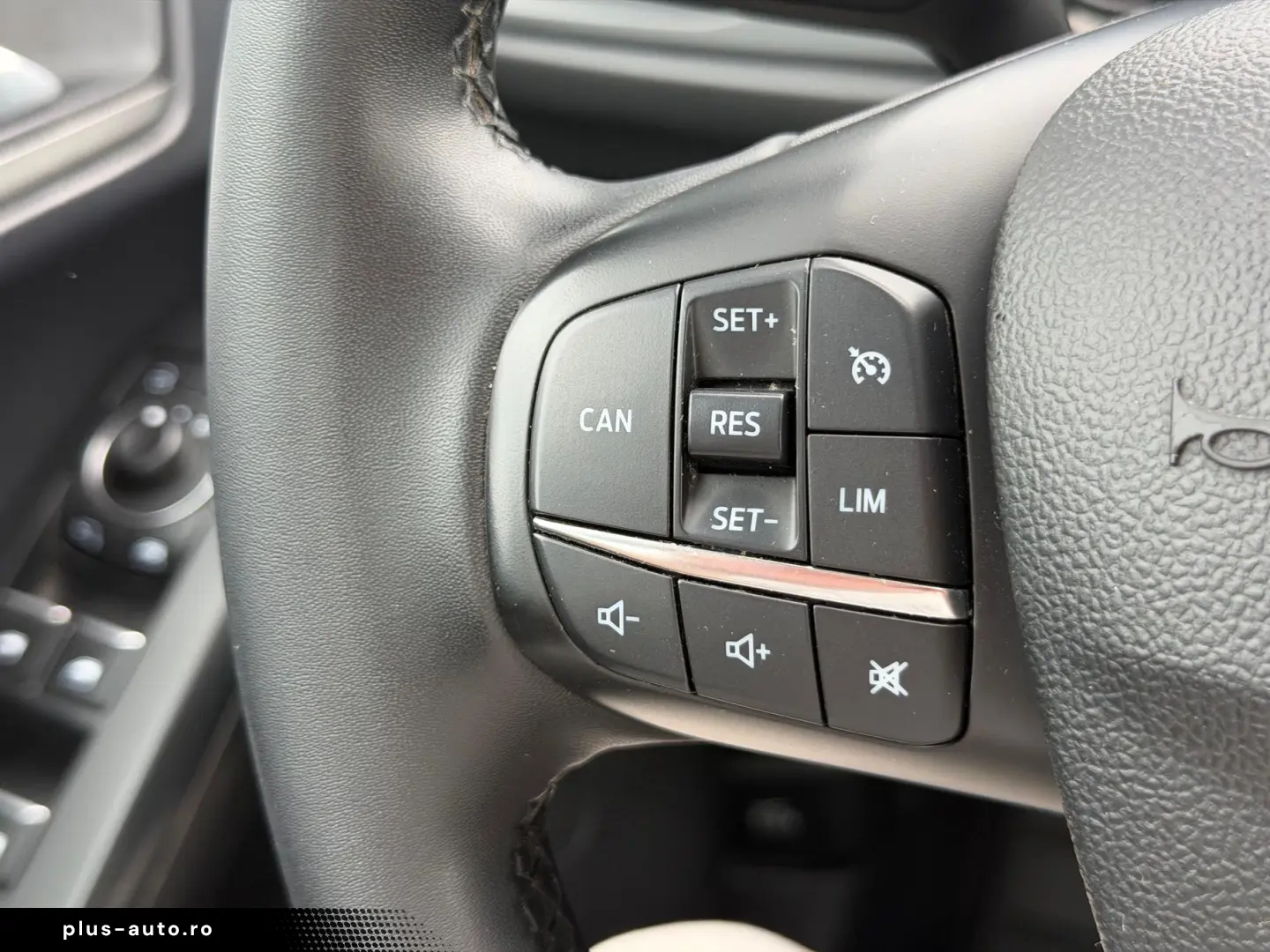 FORD Focus 2023 — imagine 30