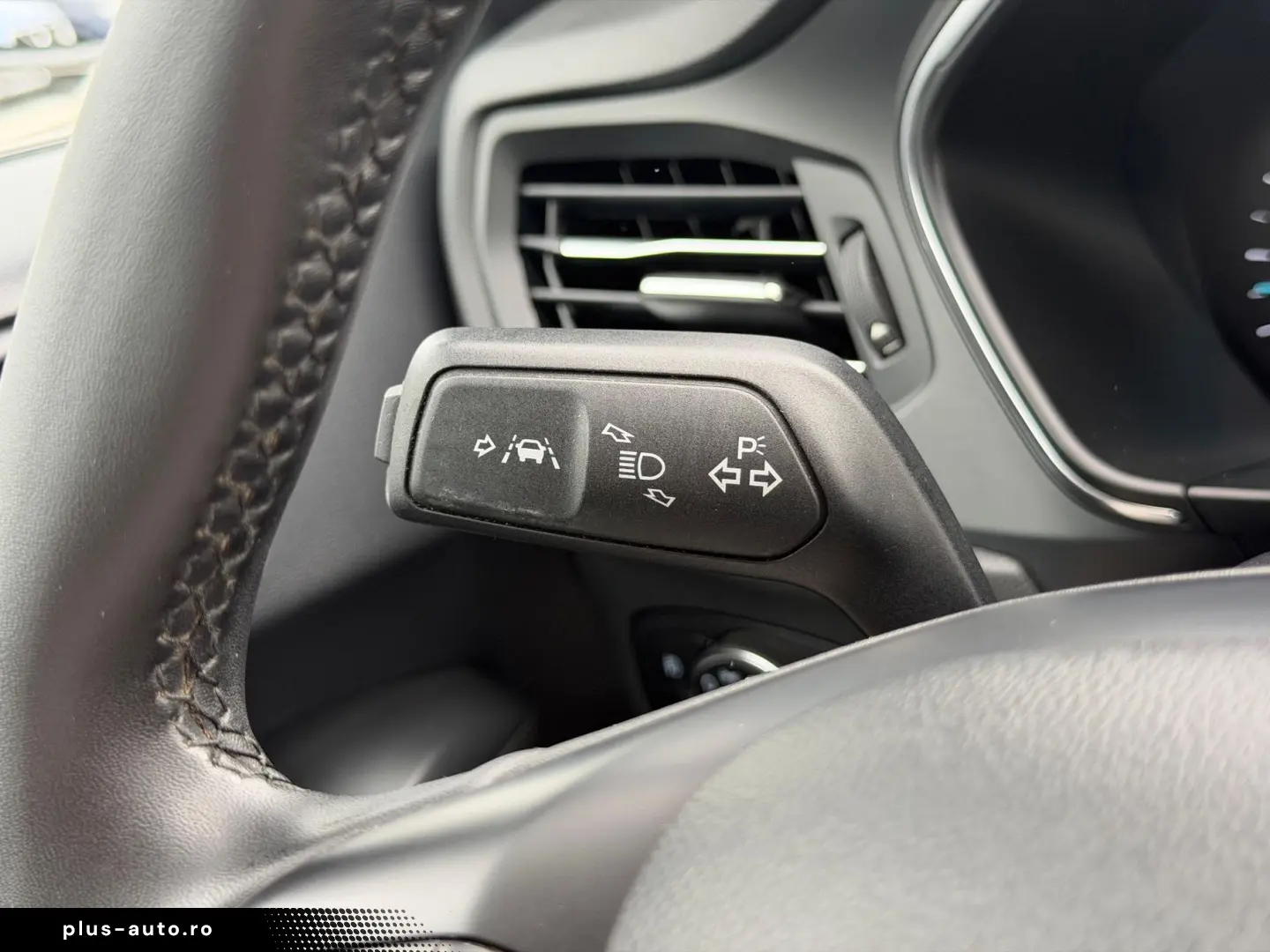 FORD Focus 2023 — imagine 32