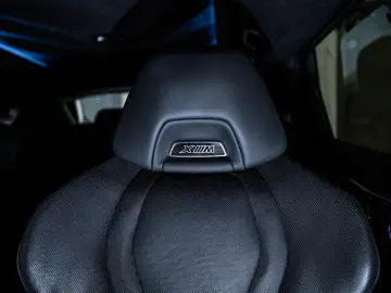 BMW XM Individual Massage B&W