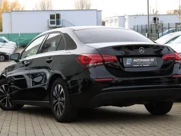 MERCEDES-BENZ A 200d DCT 4Matic Limousine Navi Kamer…