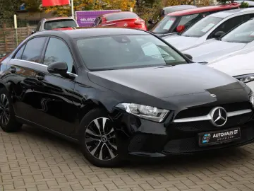 MERCEDES-BENZ A 200d DCT 4Matic Limousine Navi Kamer…