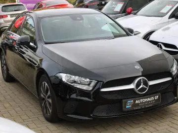 MERCEDES-BENZ A 200d DCT 4Matic Limousine Navi Kamer…