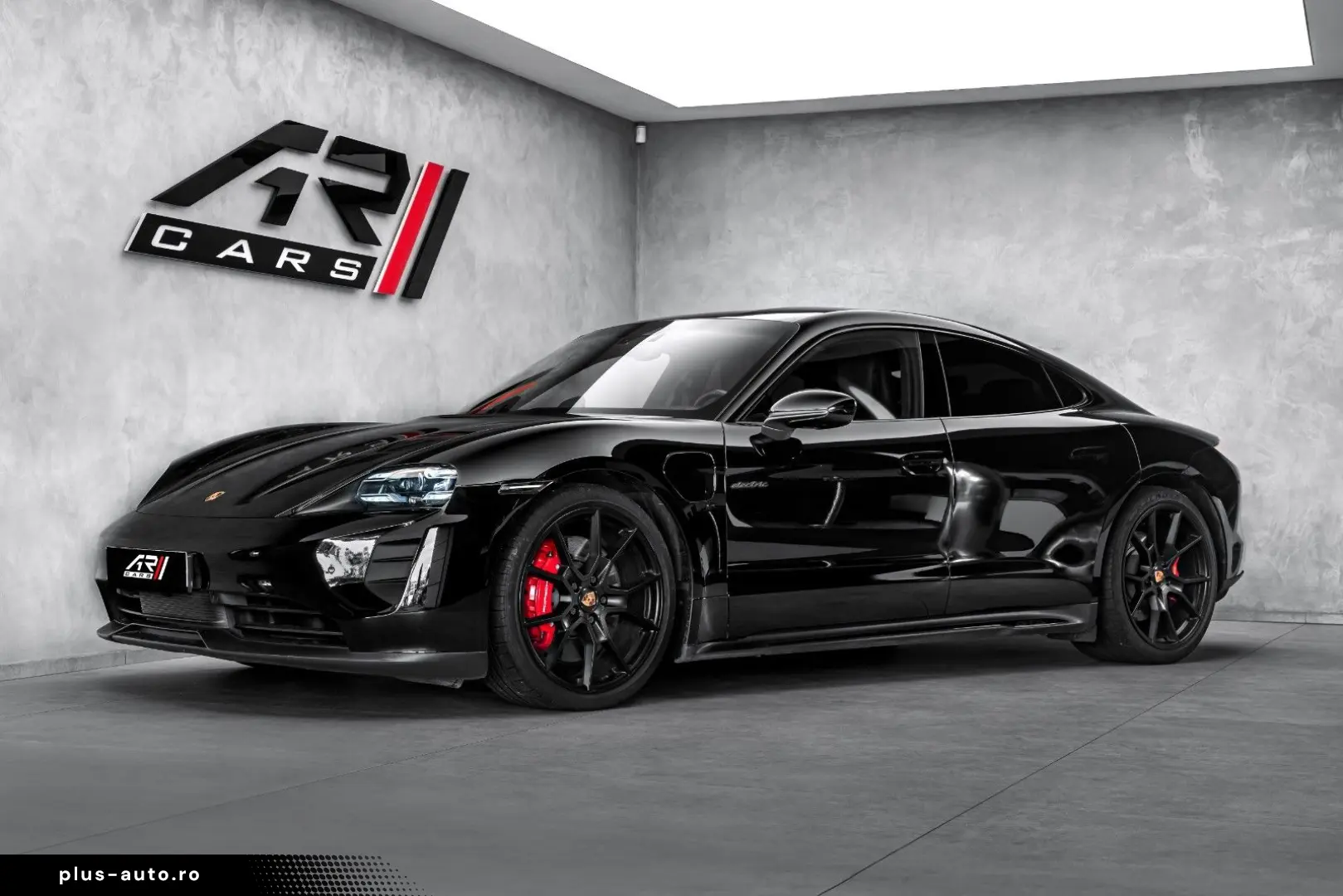 PORSCHE Taycan GTS