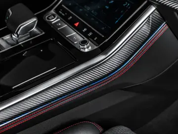 AUDI Q8 50 TDI Q S-line Matrix Stand Luft