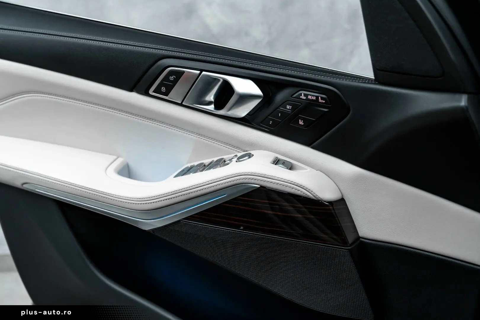 BMW X7 2023 — imagine 14