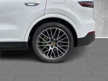 PORSCHE Cayenne E-Hybrid Luftfederung AD Niveau El. Pano