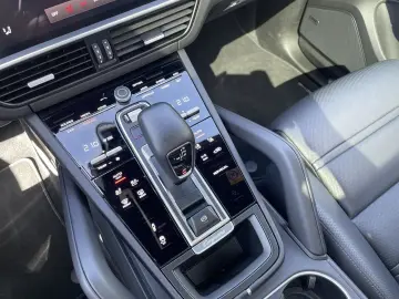 PORSCHE Cayenne E-Hybrid Luftfederung AD Niveau El. Pano